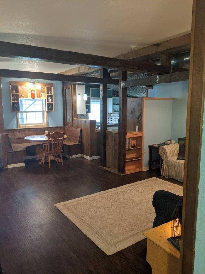 Bunkhouse Farm Stay Fort White Экстерьер фото