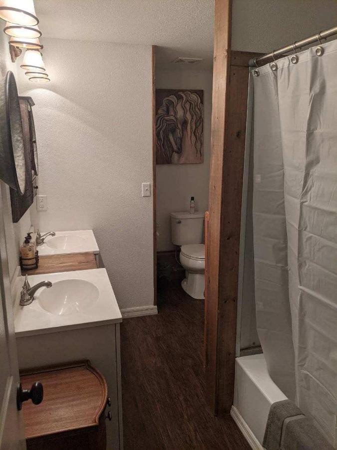 Bunkhouse Farm Stay Fort White Экстерьер фото