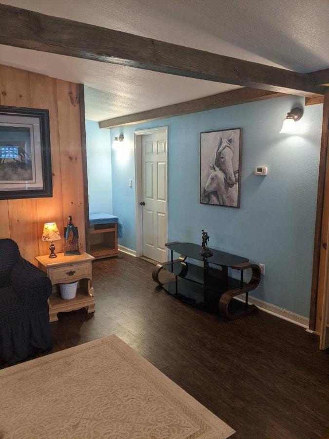 Bunkhouse Farm Stay Fort White Экстерьер фото